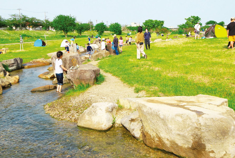 多摩川親水公園（徒歩15分：自転車約5分）